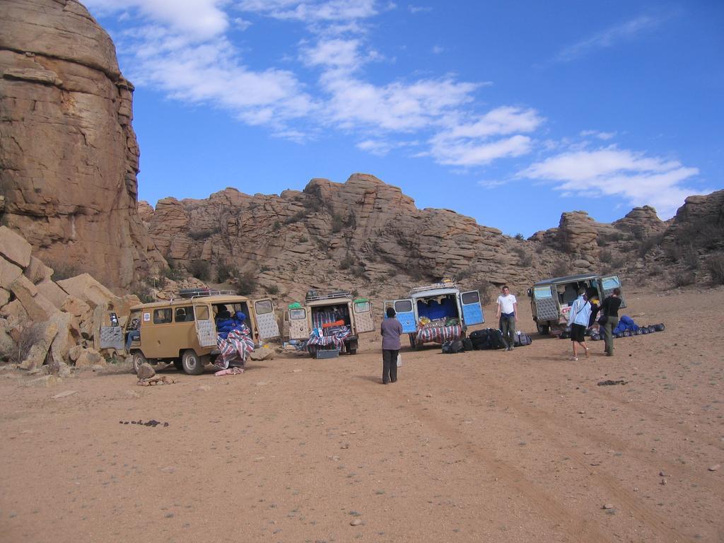 Ub Guesthouse & Tours - Not For Locals Уланбатар Екстериор снимка
